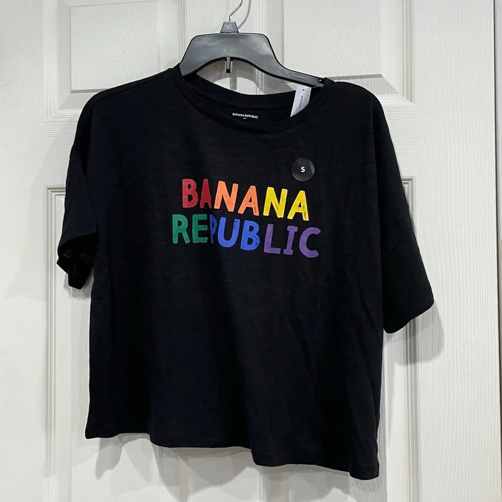 NWT Banana Republic Pride Rainbow T-Shirt Small